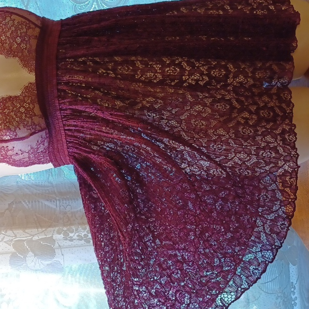 Victoria's Secret lace babydoll nightie - Picture 3 of 5
